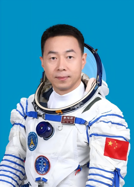 西安交大校友蔡旭哲获“二级航天功勋奖章”